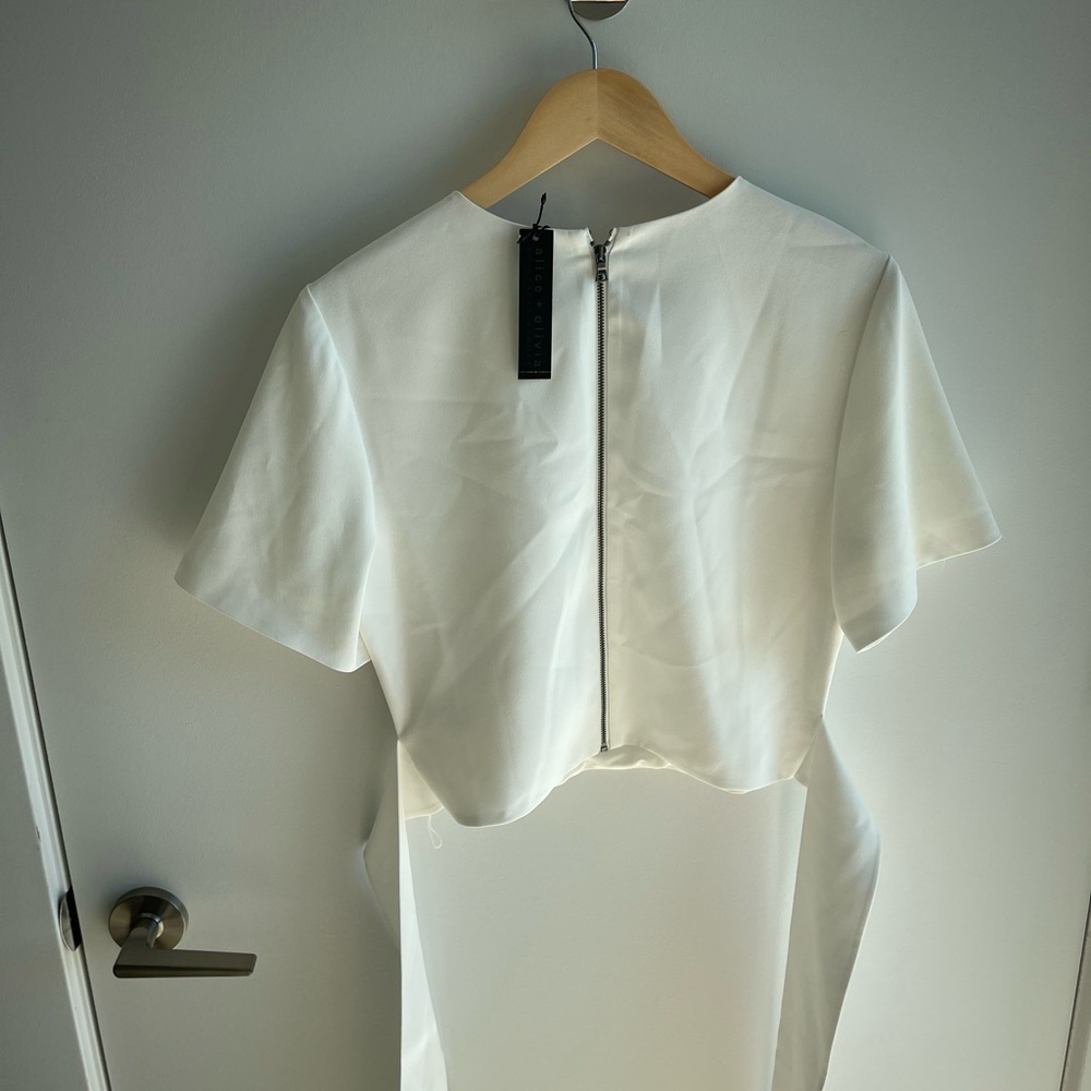 Alice + Olivia Tie White Top - Picture 5 of 6